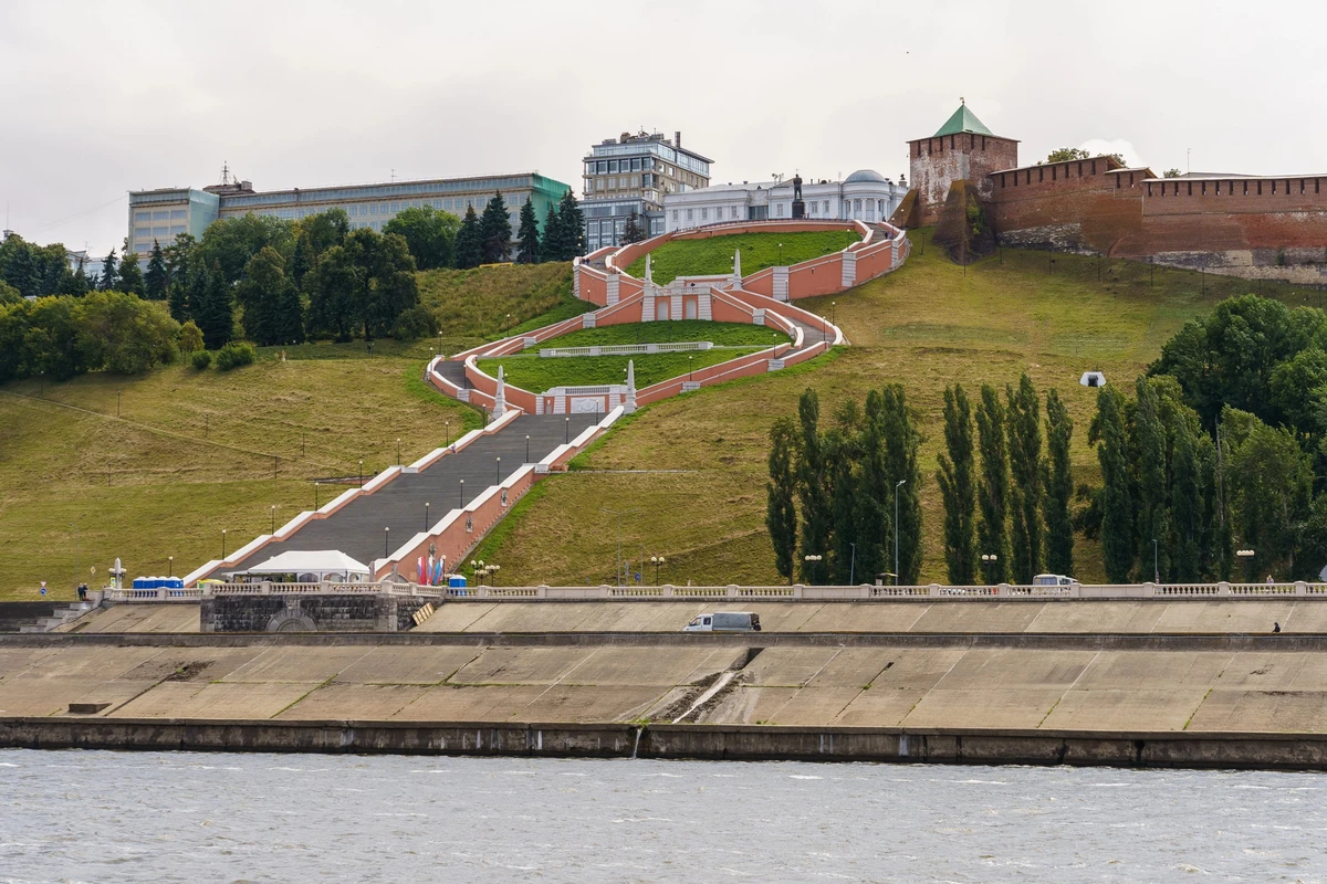 Нижний Новгород с воды — на тихоходном катамаране — фото 2