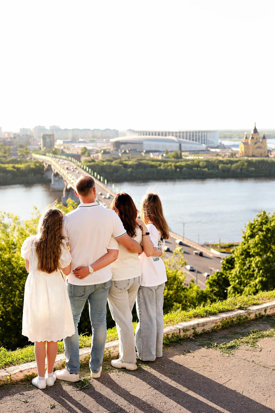 Фотопрогулка по городу: панорама Стрелки и тайны Рождественской — фото 4