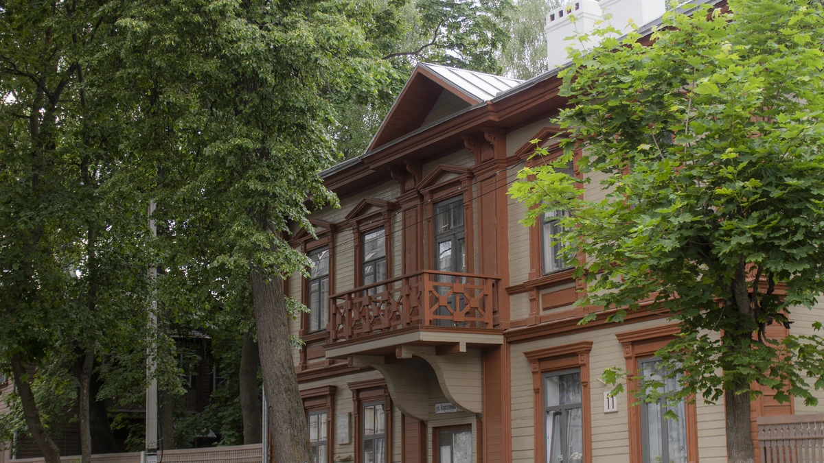 Другой Нижний: непарадные улицы, деревянные кварталы, стрит-арт — фото 3