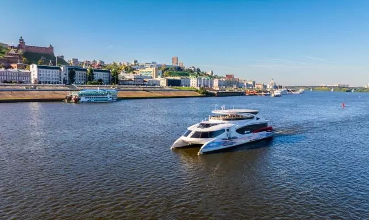 Царственно поставленный город: водная прогулка с гидом — фото 7