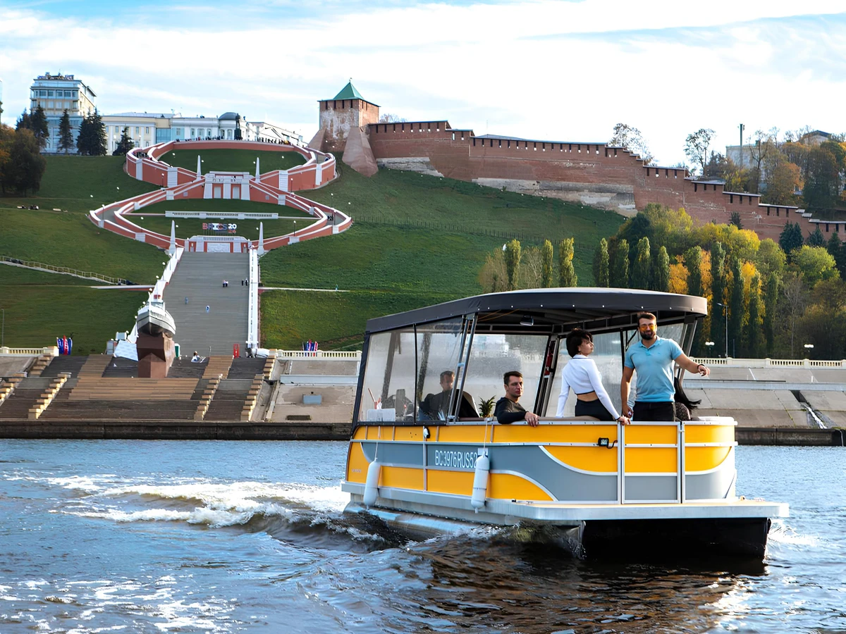 Обзорная прогулка на комфортном катере вдоль Нижегородских красот — фото 2