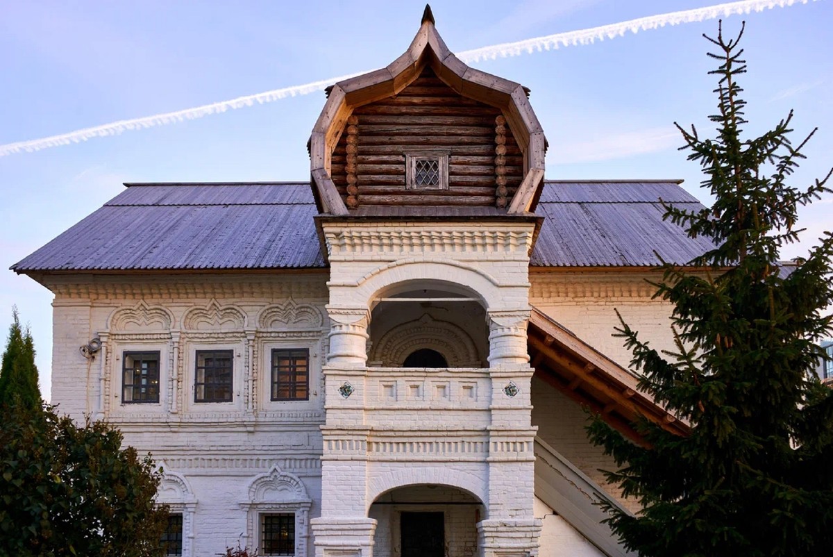 Каменные палаты и купеческие особняки Започаинья — с краеведом — фото 2