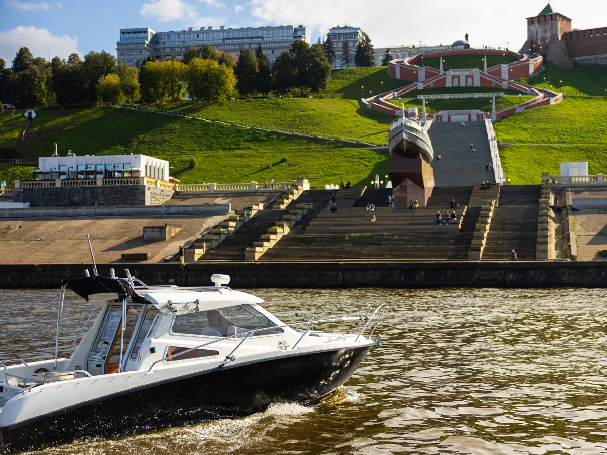 Нижний Новгород на большом катере: мосты, набережные, панорамы — фото 2